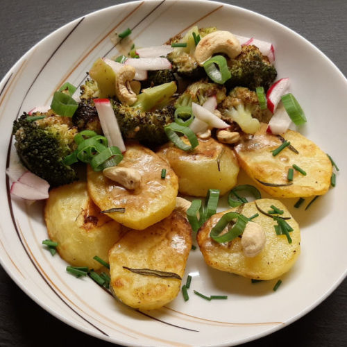 Ofenkartoffeln mit Nuss-Brokkoli2